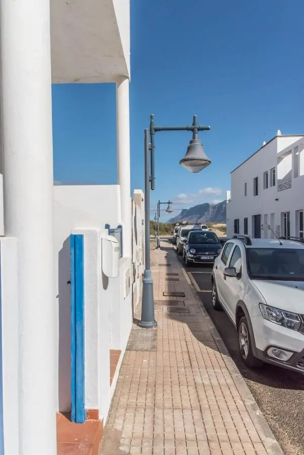 Sandy Bay Home With Roof Terrace And Sea Views Famara Apartment