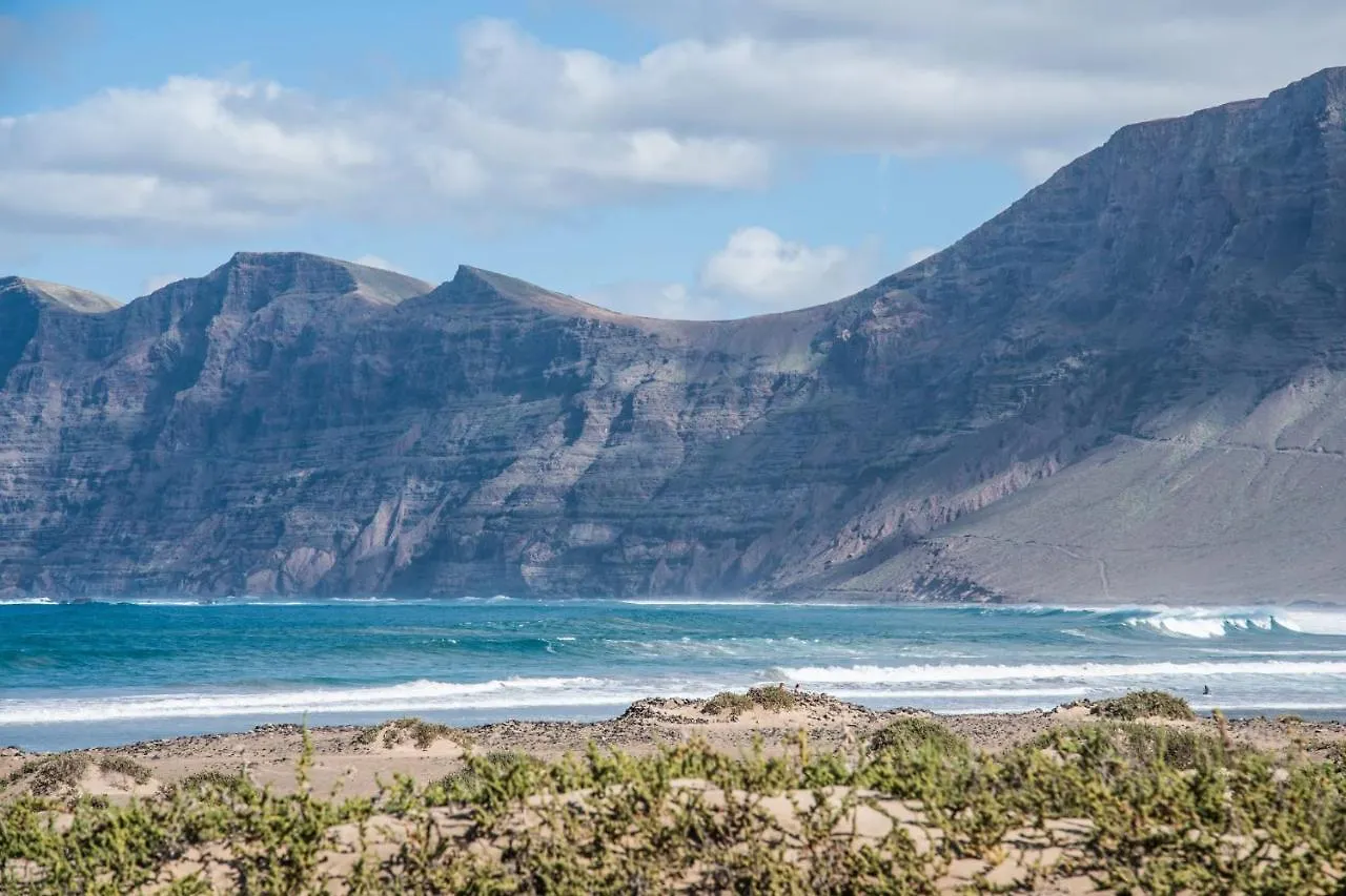 Daire Sandy Bay Home With Roof Terrace And Sea Views Famara